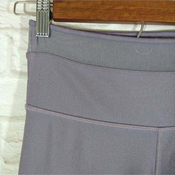 R Under Armour UA HeatGear Compression Purple Yoga Workout Cropped Leggings S - Picture 2 of 8
